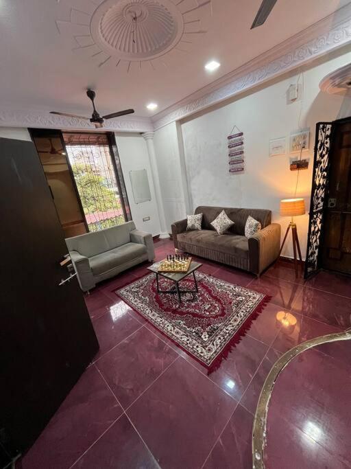 Budget Friendly 2Bhk At Pali Hill Appartement Mumbai  Buitenkant foto