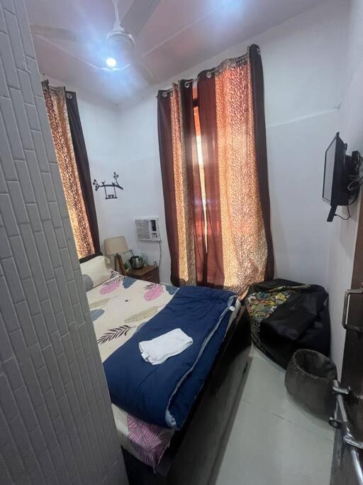 Budget Friendly 2Bhk At Pali Hill Appartement Mumbai  Buitenkant foto