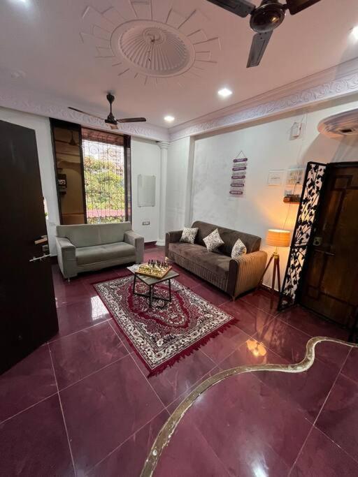 Budget Friendly 2Bhk At Pali Hill Appartement Mumbai  Buitenkant foto