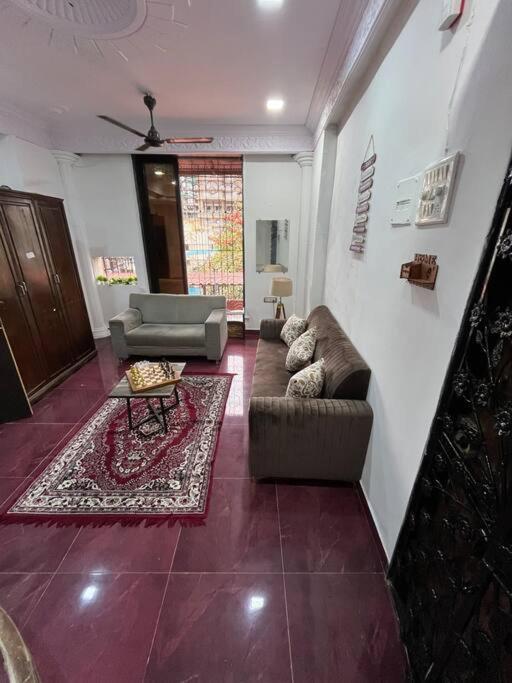 Budget Friendly 2Bhk At Pali Hill Appartement Mumbai  Buitenkant foto