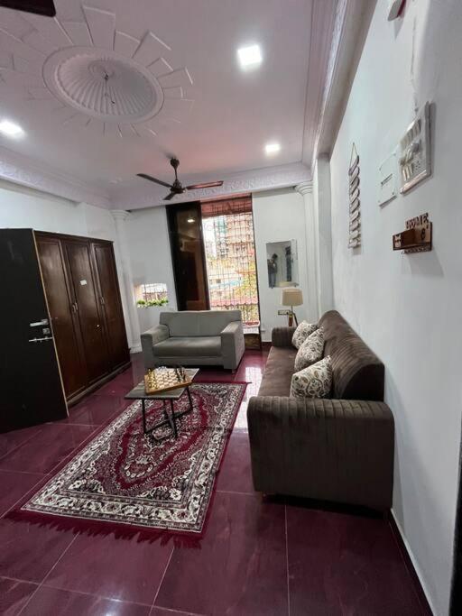 Budget Friendly 2Bhk At Pali Hill Appartement Mumbai  Buitenkant foto